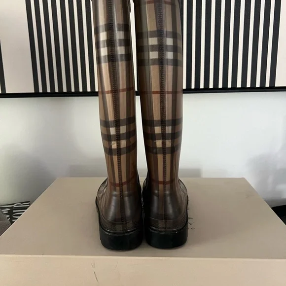 Blueberry boots - Picture 4 of 4